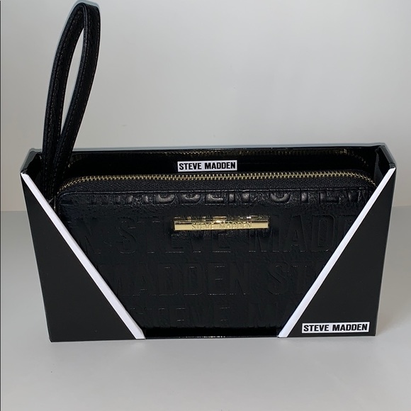 Steve Madden Handbags - 💕SOLD💕 Steve Madden Boxed Logo Wallet